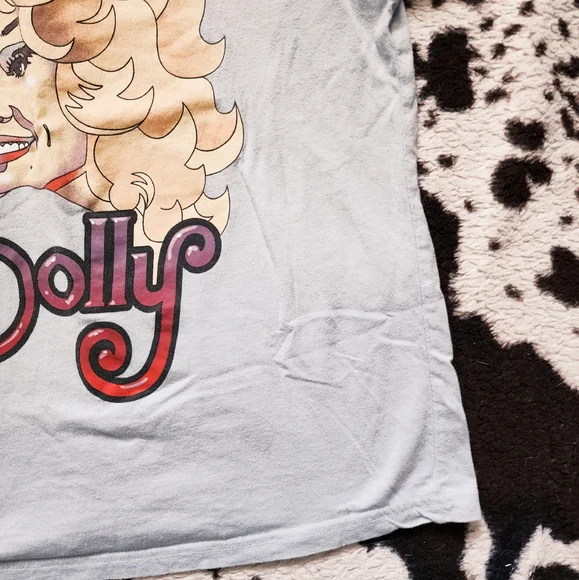 "DOLLY PARTON" WOMEN'S CLASSIC GRAPHIC - LIGHT BLUE - Picture 2 of 4